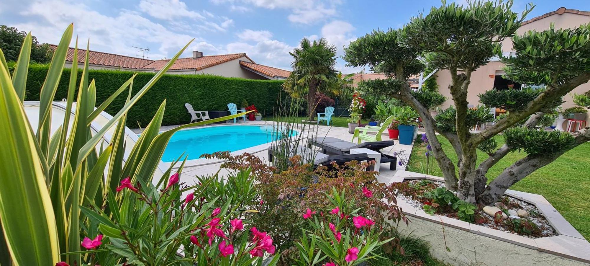 Le Pavachon Entree Independante Piscine Familiale Chauffee, 4 Min Du Puy Du Fou Accommodatie bij particulieren Les Épesses