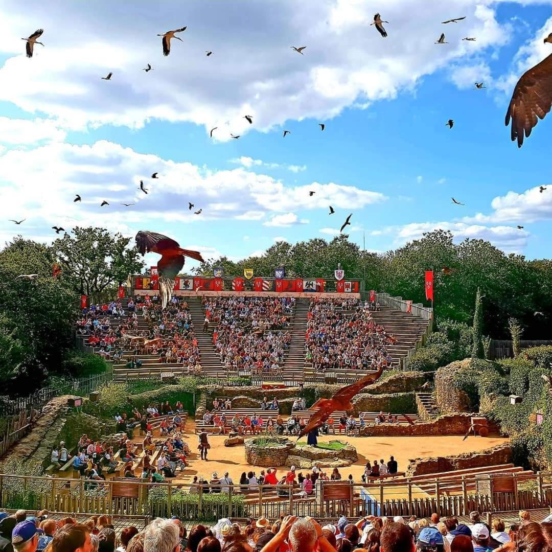 Accommodatie bij particulieren Le Pavachon Entree Independante Piscine Familiale Chauffee, 4 Min Du Puy Du Fou *
