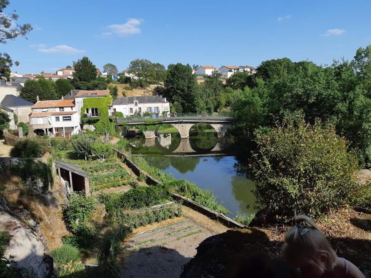 Le Pavachon Entree Independante Piscine Familiale Chauffee, 4 Min Du Puy Du Fou Privatunterkunft Les Épesses